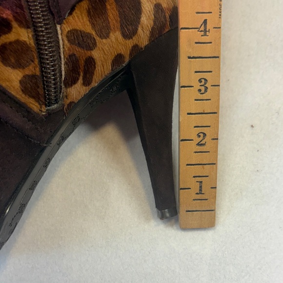ANTONIO MELANI Brown Suede Pointed-Toe Heeled Ankle Boots with Leopard Trim - Picture 4 of 5
